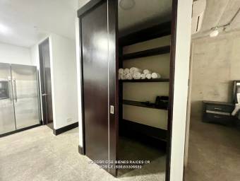 Avenida Escazu apartamento tipo loft alquiler $1.600 /amueblado