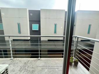 Avenida Escazu apartamento tipo loft alquiler $1.600 /amueblado