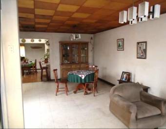 HEREDIA CENTRO VENDO PROPIEDAD CON CASA GRANDE