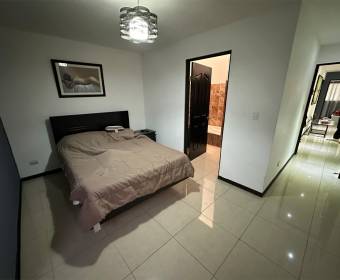 Casa a la venta en condominio - San Pablo de Heredia 