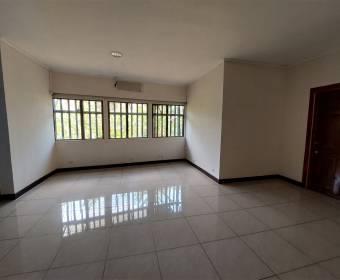 Comercial a la venta en Zapote San Jose