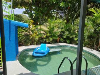 Se alquila espaciosa casa con piscina en Trinidad Vieja 25-1752