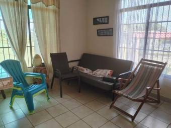 Se alquila espaciosa casa con piscina en Trinidad Vieja 25-1752