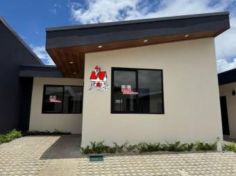 Se alquila espaciosa casa en Guacima Alajuela 25-1719