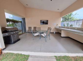 FURNISHED APARTMENT FOR SALE IN TORRE SANTA ANA CENTRO FURNISHED APARTMENT FOR SALE IN TORRE SANTA ANA CENTRO