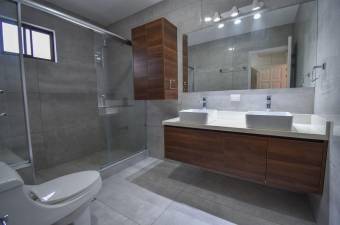 ESCAZU GUACHIPELIN VENDO CASA $275.000