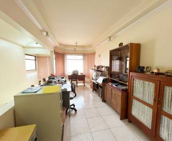 Casa a la venta en Trejos Montealegre en San Rafael de Escazú.