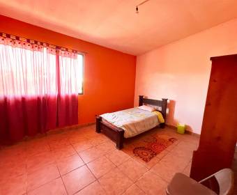 House for sale in open residential located in Heredia.