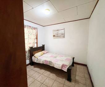 House for sale in open residential located in Heredia.