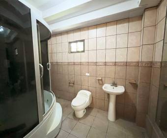 House for sale in open residential located in Heredia.