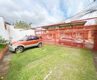 Dos casas a la venta en  residencial La Itaba en Curridabat, San José.