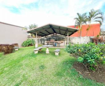 Beautiful second-floor apartment for sale located in a condominium in San Francisco, Heredia. Beautiful second-floor apartment for sale located in a condominium in San Francisco, Heredia.