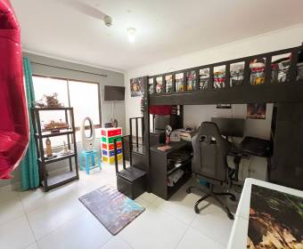 Beautiful second-floor apartment for sale located in a condominium in San Francisco, Heredia. Beautiful second-floor apartment for sale located in a condominium in San Francisco, Heredia.