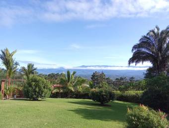 Te presentamos esta espectacular propiedad con terreno de 2033 metros cuadrados en Barrio Orotina, L Te presentamos esta espectacular propiedad con terreno de 2033 metros cuadrados en Barrio Orotina, L