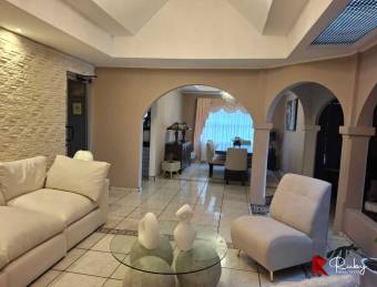 Fantastica propiedad con excelente ubicación 1107m2