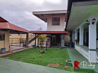 ¡Espacio, comodidad y versatilidad en el corazón de Guápiles! 