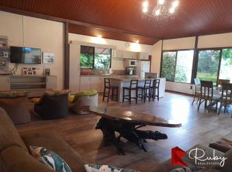 En Venta $225,000 en Guapiles  Amueblada 