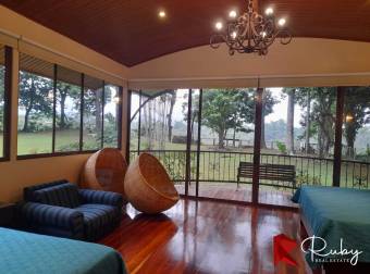 En Venta $225,000 en Guapiles  Amueblada 