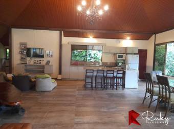 En Venta $225,000 en Guapiles  Amueblada 