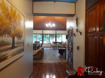 En Venta $225,000 en Guapiles  Amueblada 