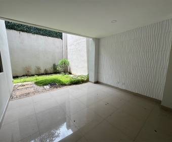 Casas a la venta en San Rafael de Escazú.