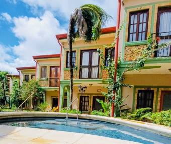 Bright and Comfortable Apartment in Central Tamarindo