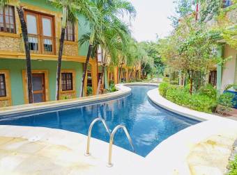 Bright and Comfortable Apartment in Central Tamarindo