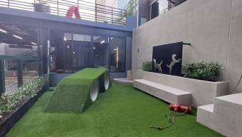 Se alquila espacioso apartamento en Torre Bo Escalante 25-1468