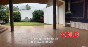 Escazu casa en alquiler $2.000 /1 piso, jardin, terraza