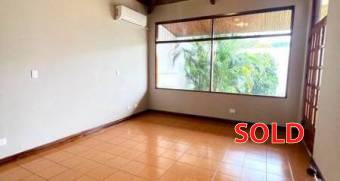 Escazu casa en alquiler $2.000 /1 piso, jardin, terraza