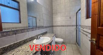 Escazu casa en alquiler $2.000 /1 piso, jardin, terraza