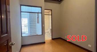 Escazu casa en alquiler $2.000 /1 piso, jardin, terraza