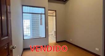 Escazu casa en alquiler $2.000 /1 piso, jardin, terraza