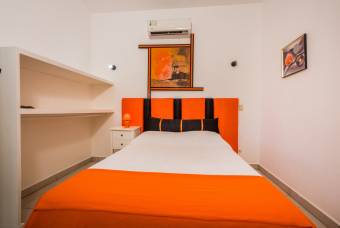 Villa de estilo europeo con piscina en Tamarindo