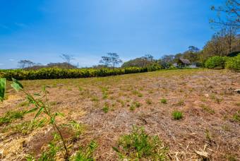 Villa de estilo europeo con piscina en Tamarindo
