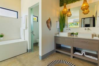 Cocoon Exclusiva Propiedad de Lujo con Vista al Océano y Alta Rentabilidad en Tamarindo