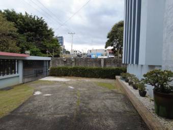 MLS-25-1877 ALQUILER EDIFICIO COMERCIAL ZAPOTE SAN JOSE