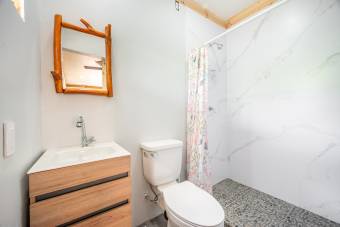 Propiedad Ecológica cerca de Tamarindo con Casa, Estudio y Piscina