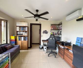 House for sale in the Las Vueltas Condominium, within Ciudad Hacienda Los Reyes in La Guácima.