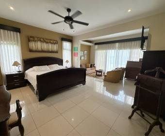 House for sale in the Las Vueltas Condominium, within Ciudad Hacienda Los Reyes in La Guácima.