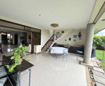 House for sale in the Las Vueltas Condominium, within Ciudad Hacienda Los Reyes in La Guácima.