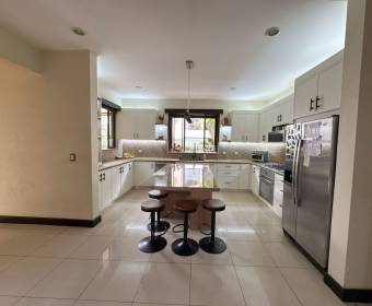 House for sale in the Las Vueltas Condominium, within Ciudad Hacienda Los Reyes in La Guácima.