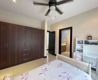 House for sale in the Las Vueltas Condominium, within Ciudad Hacienda Los Reyes in La Guácima.