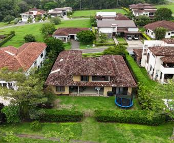 House for sale in the Las Vueltas Condominium, within Ciudad Hacienda Los Reyes in La Guácima.