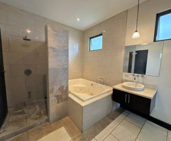 House for sale in the Las Vueltas Condominium, within Ciudad Hacienda Los Reyes in La Guácima.