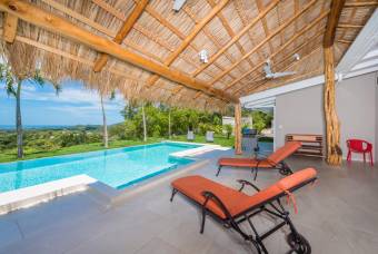 Villa Exclusiva de 5 Habitaciones con Vista Panorámica al Océano en Corona del Cabo