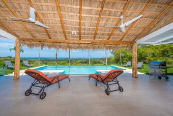 Villa Exclusiva de 5 Habitaciones con Vista Panorámica al Océano en Corona del Cabo