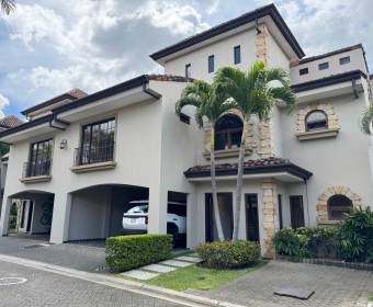 3-bedroom house for sale in Los Laureles, Escazú.