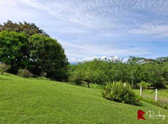 En venta. Un rincón mágico en La Alegría de Siquirres 