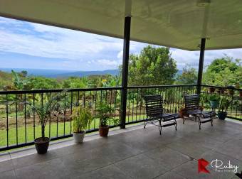 En venta. Un rincón mágico en La Alegría de Siquirres 